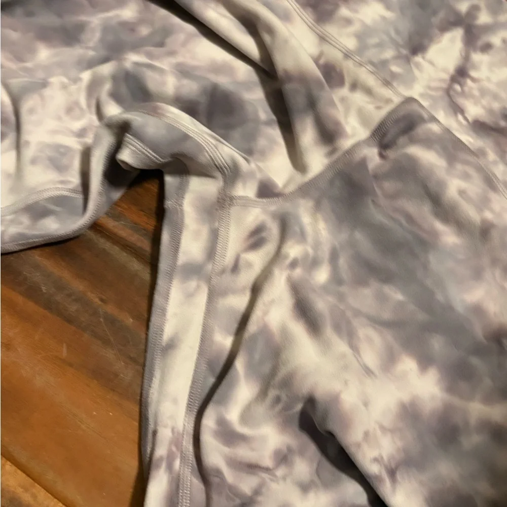 Lululemon Tie Dye High Rise Leggings Size 12 (0835)‎
